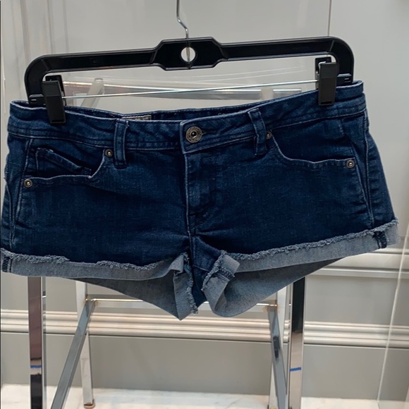 VOLCOM LIBERATED SOUND CHECK SHORT SIZE 28 waist - Picture 1 of 6